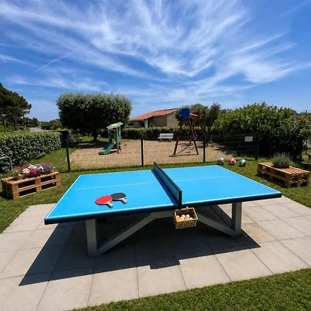 Blue * Roquebrune-sur-Argens