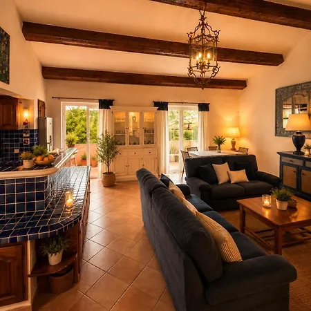 Blue Villa *
